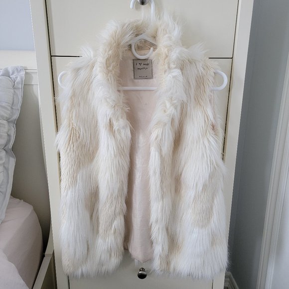 Faux Fur Vest - Picture 1 of 3